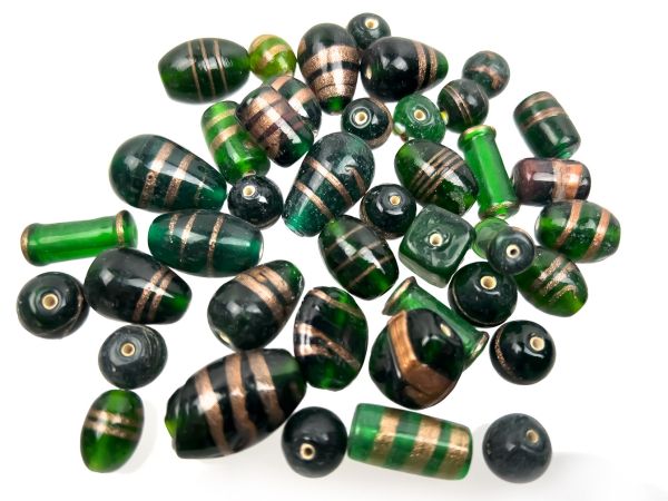 Glasperlen Mischung, 100g, ca. 30-35 Perlen grün