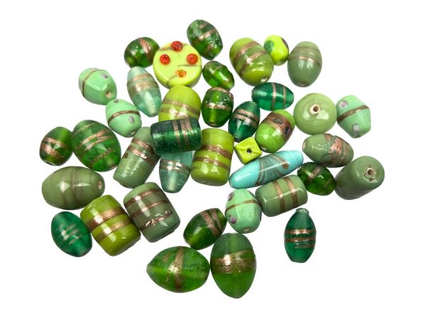Glasperlen Mischung, 100g, ca. 30-35 Perlen peridot grün