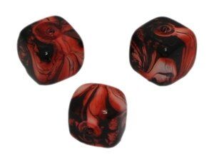 Glasperle würfel marmoriert ca. 8x9mm, schwarz/rot