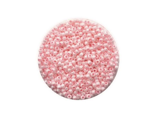 Toho Rocailles 11-0, ca. 2,1mm, 14g, TR126 Opaque- Lustered Baby Pink